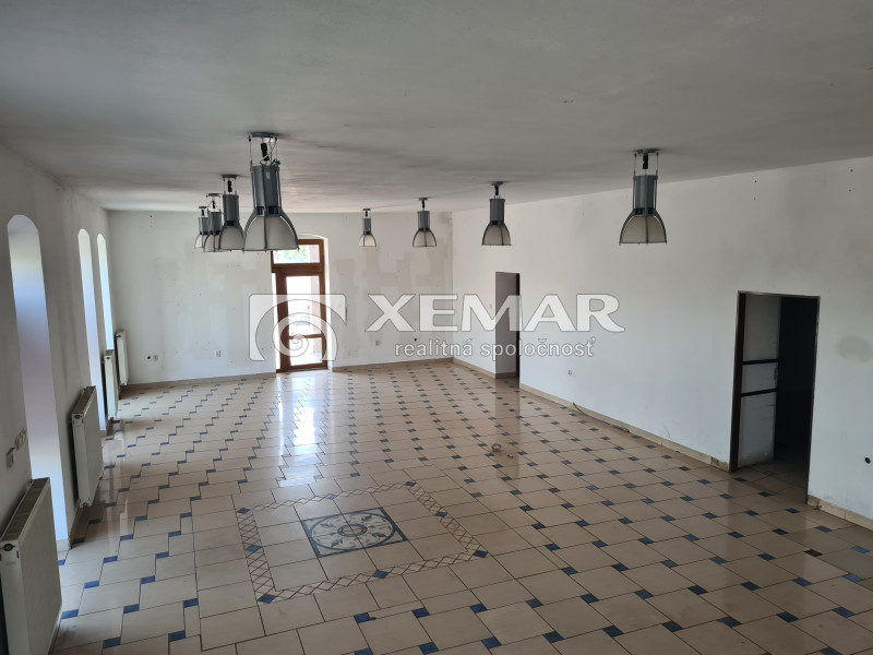 PREDAJ - Administratívno obchodná budova Kriváň - 6