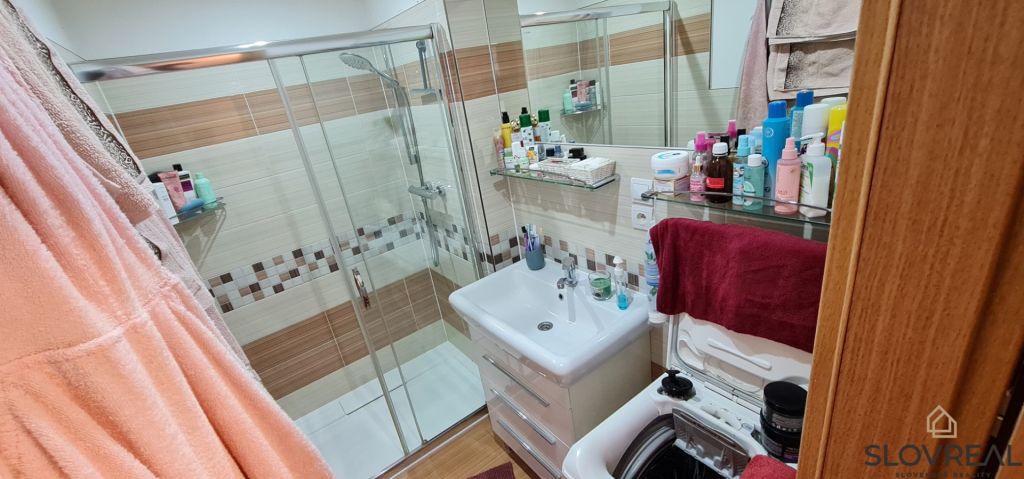 SLOVREAL - na predaj 3i byt Levice, 74m2 - 6