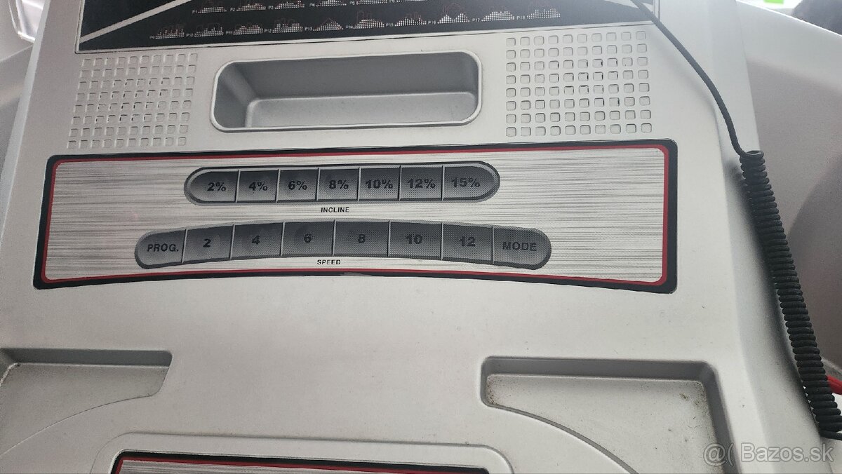 Predám profi bežecký 2 motorový pás Techfitness H 900 - 6