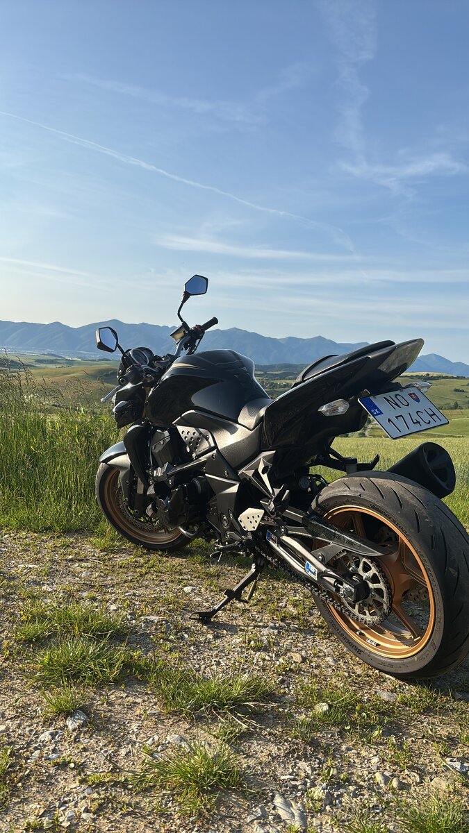 Kawasaki z750R - 6