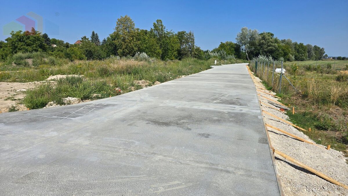 STAVEBNÝ POZEMOK 603 M² BOROVCE, okr. Piešťany /VODA, ELEKTR - 6