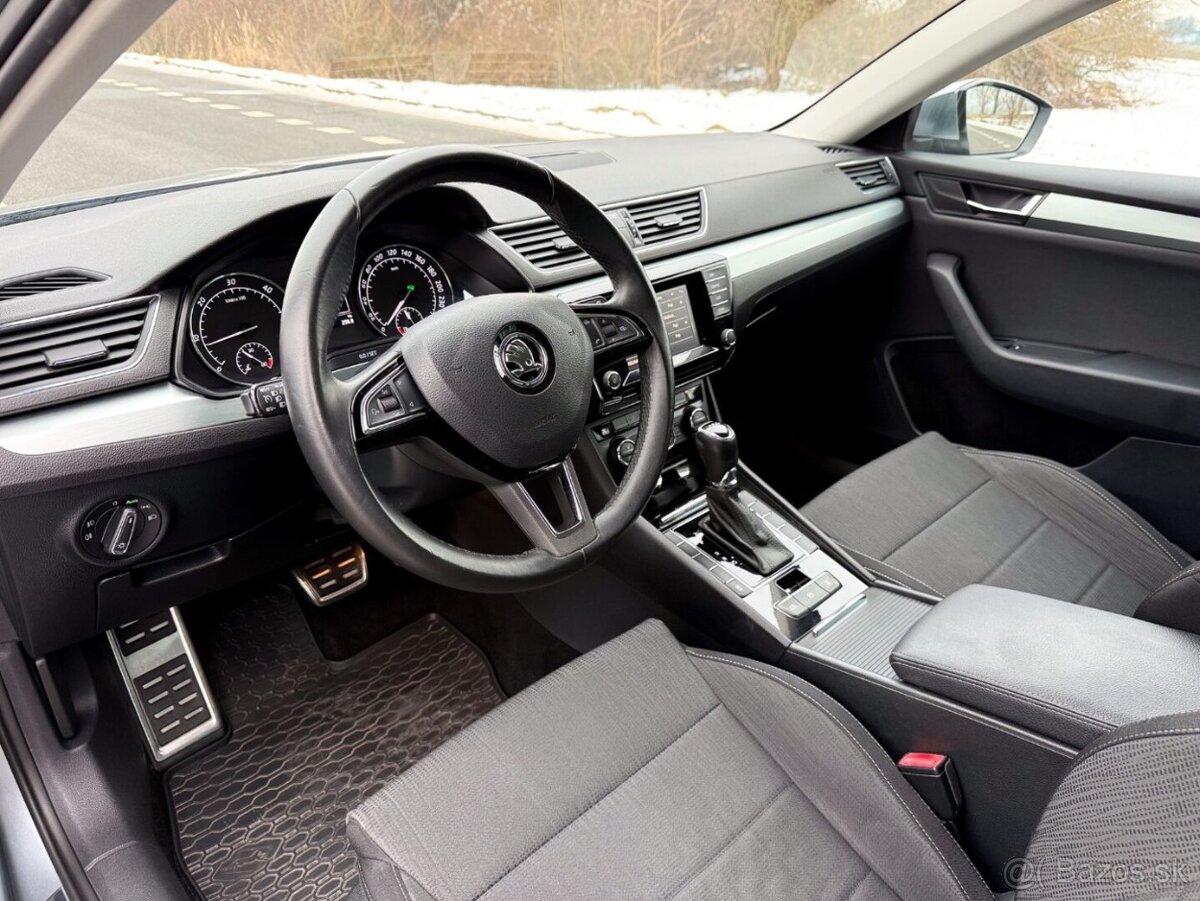 Škoda Superb Combi 1.6 TDI Ambition DSG - 6