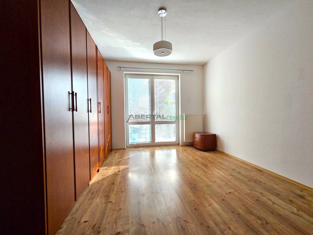 PRENÁJOM 3i byt s predzáhradkou, parking, klima, Zálesie, BE - 6