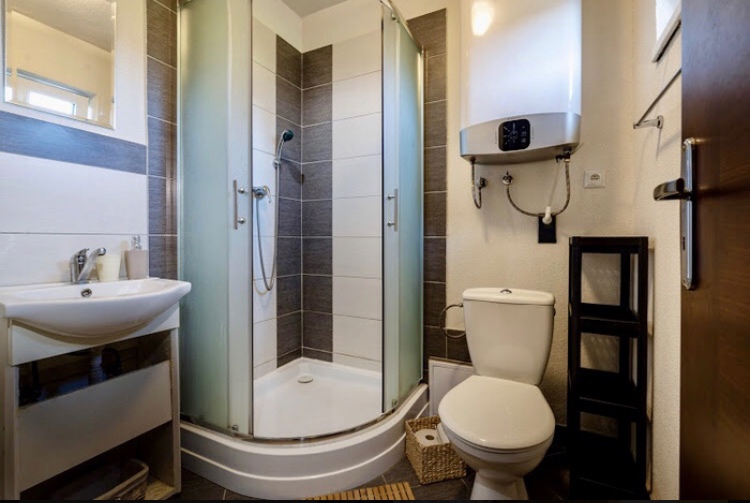 Na predaj Rodinný dom v Běšeňovej /dom + rekreačný domček/ - 6