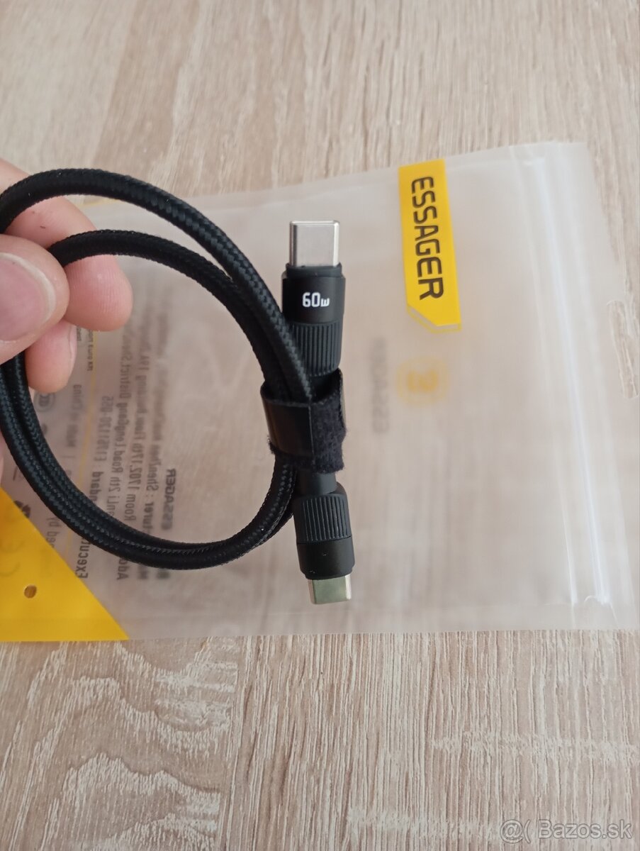 Kábel USB-C/USB-C
- 6