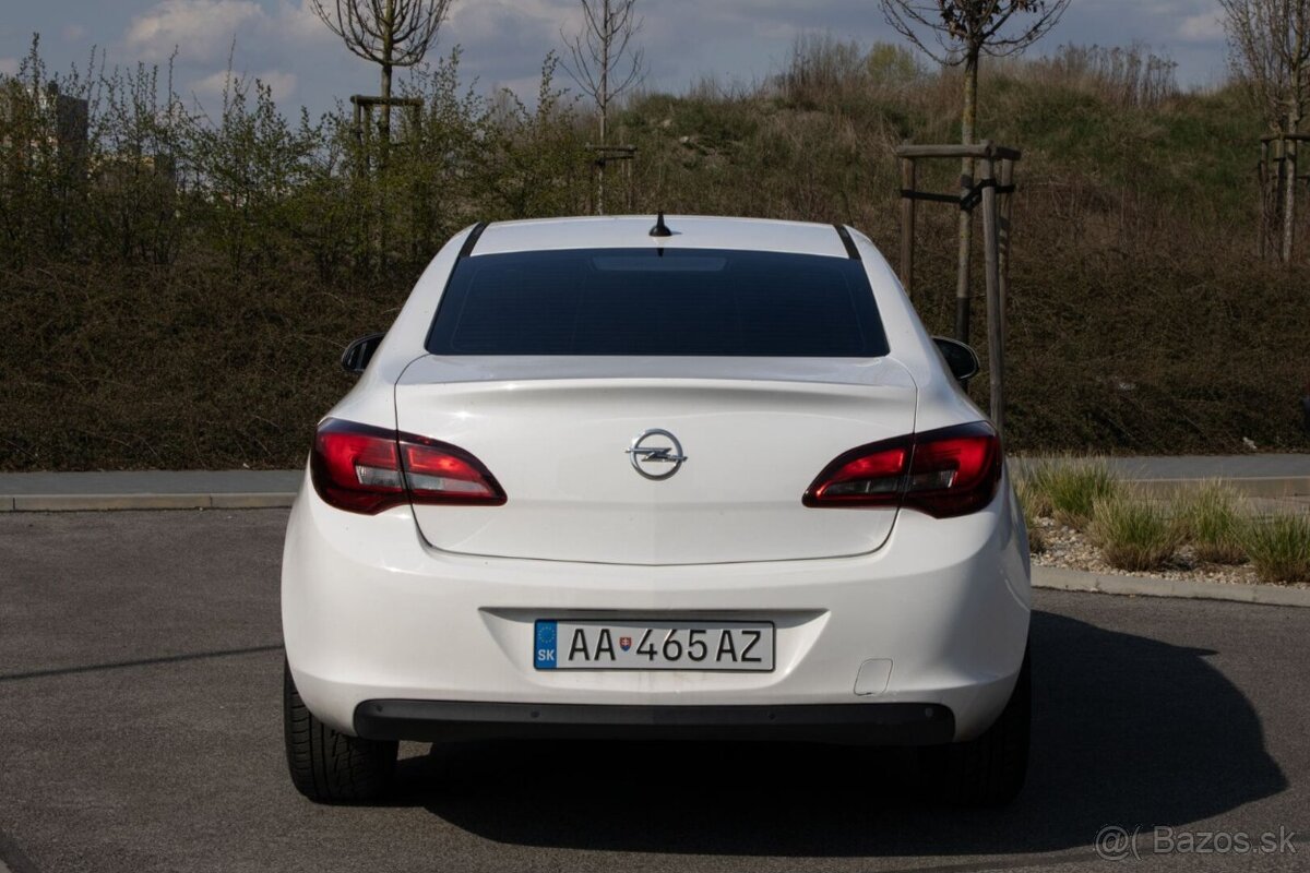 Opel Astra Notchback 1.7 CDTI 130k Cosmo - 6