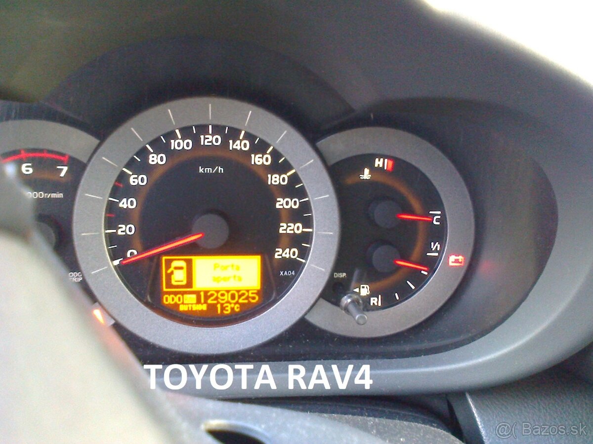 Predám Toyota RAV4 - 6