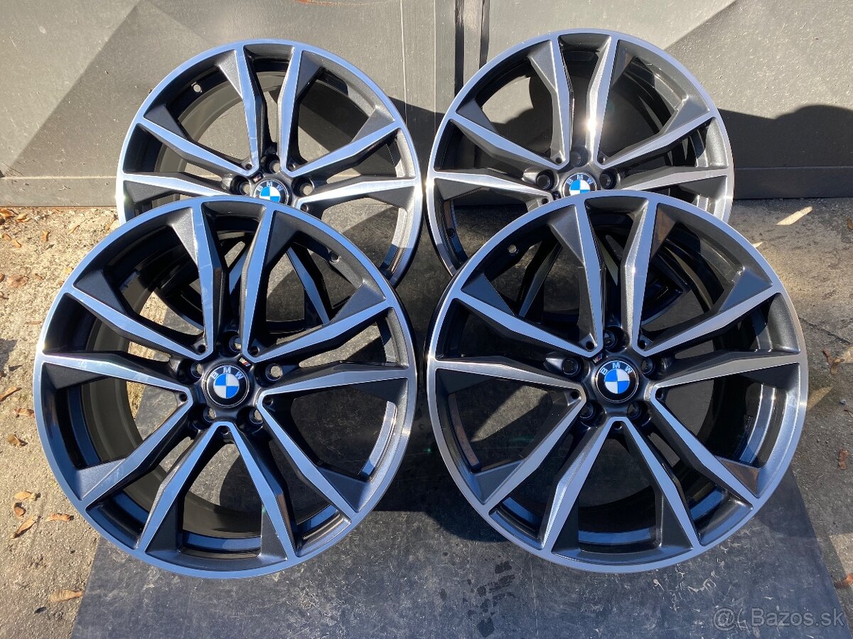 R19 ®️ Originál M-Packet 5x112 8J ET47 • X1 X2 - 6