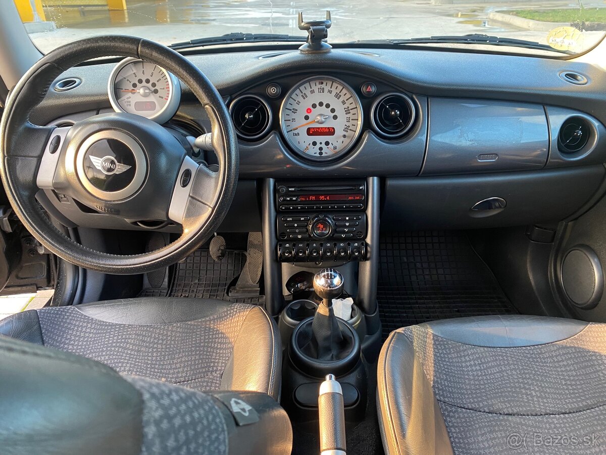 Mini R50, 1.6, 85kW, 2003 ročník - 6