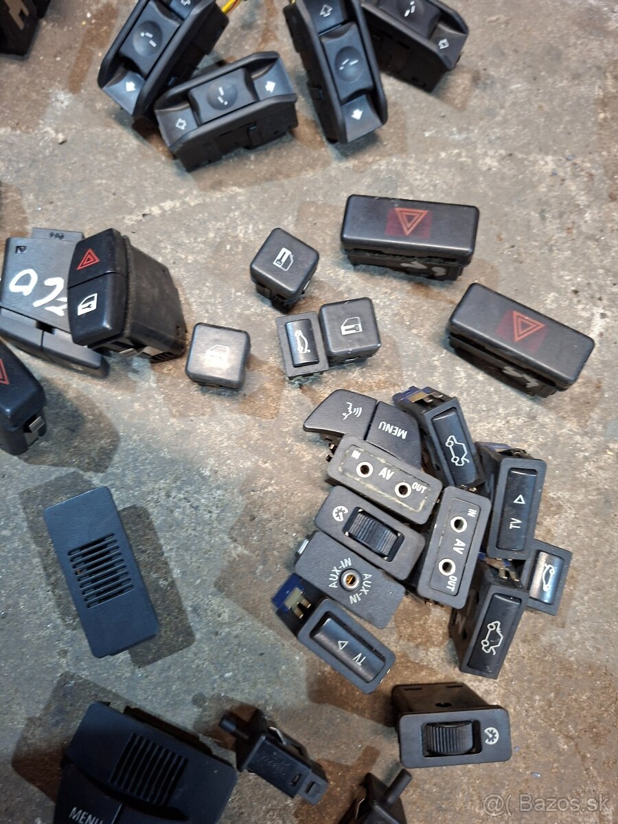 Tlačítka, vypínače, relatka bmw - 6