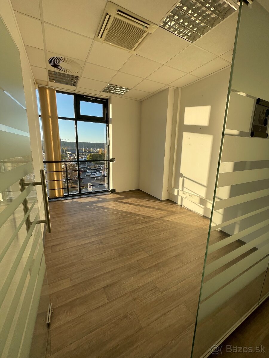 Prenájom kancelárii v budove Living centra, Solinky - Žilina - 6