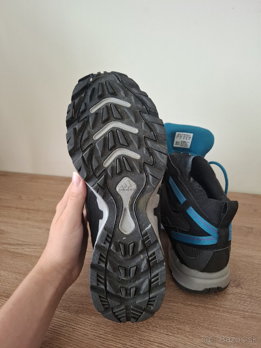 Dámske turistické topánky Adidas 40 - 6