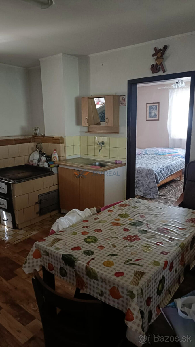 Na predaj rodinný dom s veľkým pozemkom v obci Vaľkovce - 6