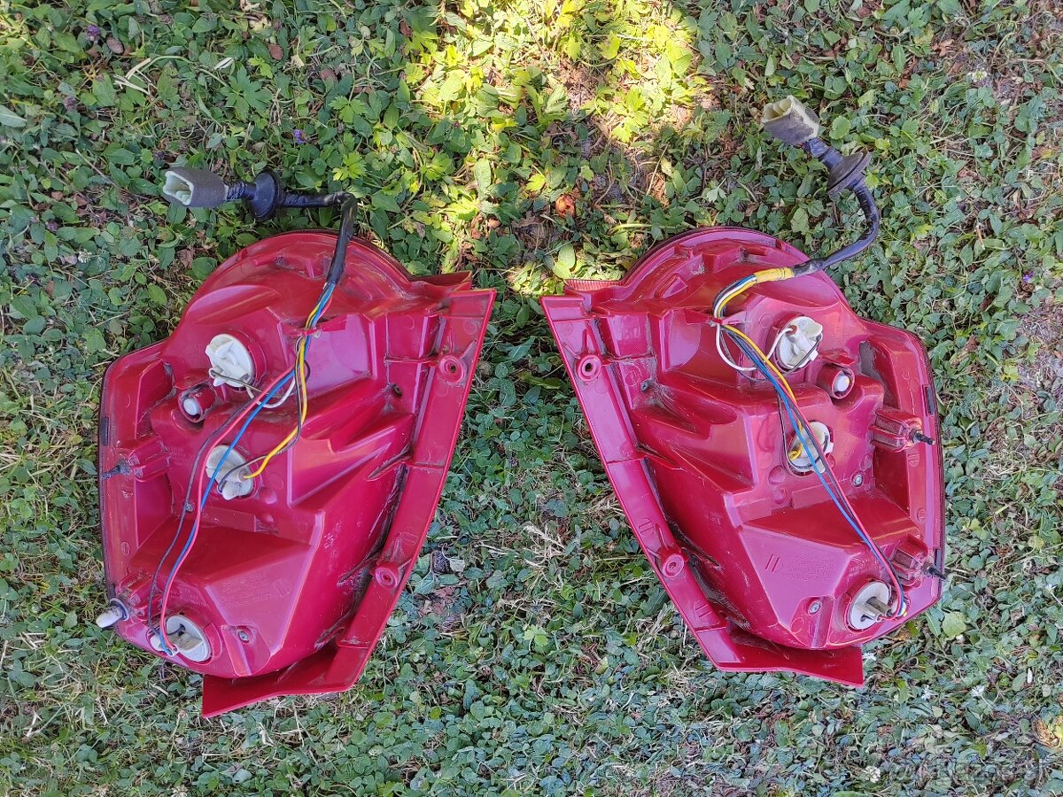 Chevrolet Aveo hatchback zadné svetlá - 6