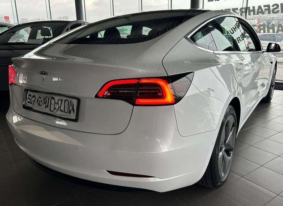 Tesla model 3,SR+,12/2020,DPH - 6