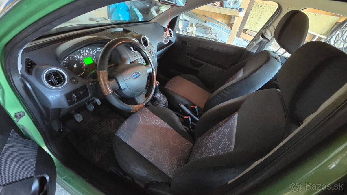 Ford fiesta - 6