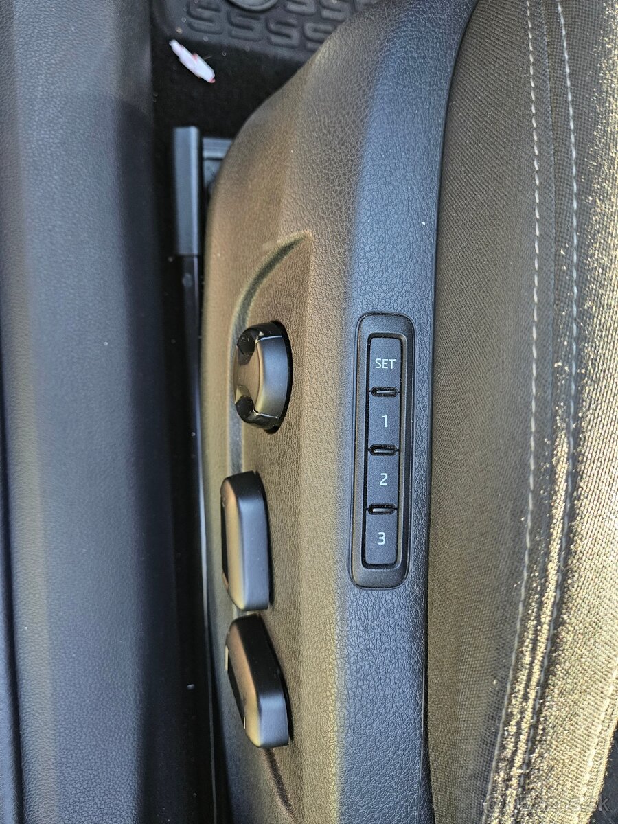 Škoda Superb 2.0TDI 110kw DSG - 6