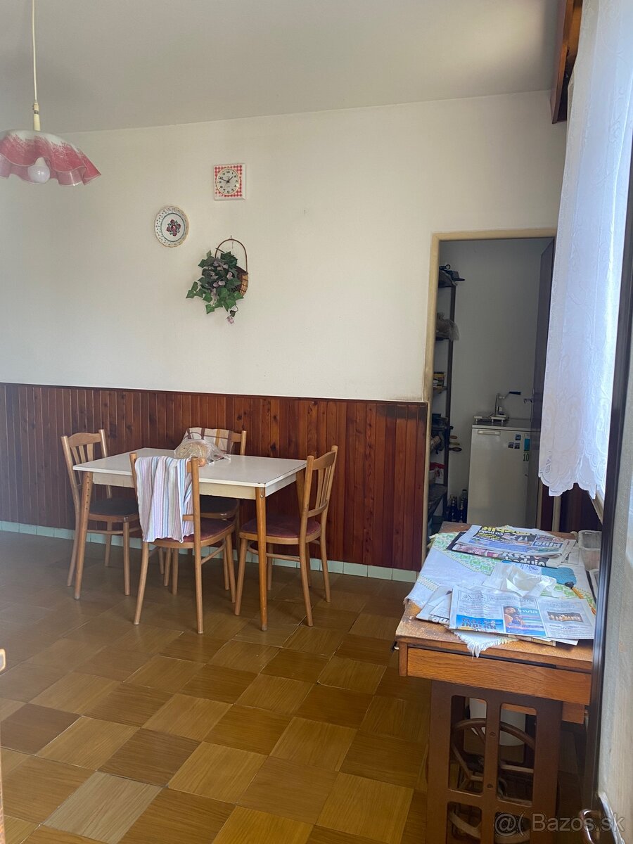 Ponúkam na predaj 5 izb, rodinný dom v obci Kocurice. - 6