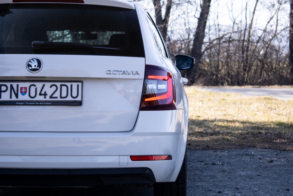 Škoda Octavia Combi 1.6 TDI DSG Style - 6