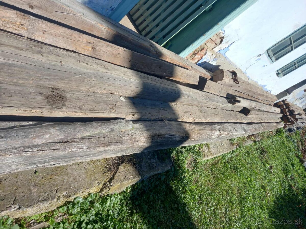 Staré ručne tesané krokvy - 6