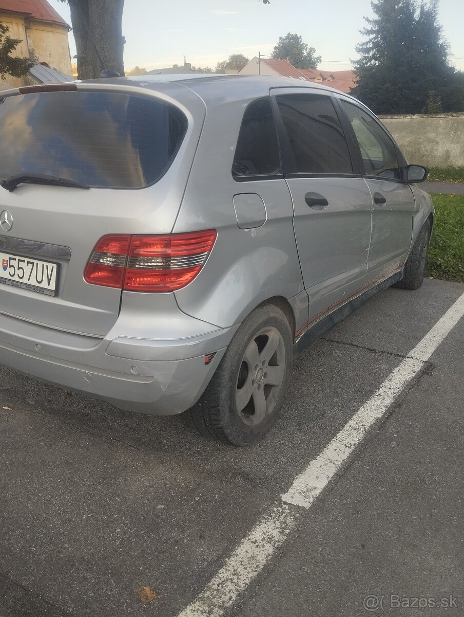Mercedes B180 automat - 6