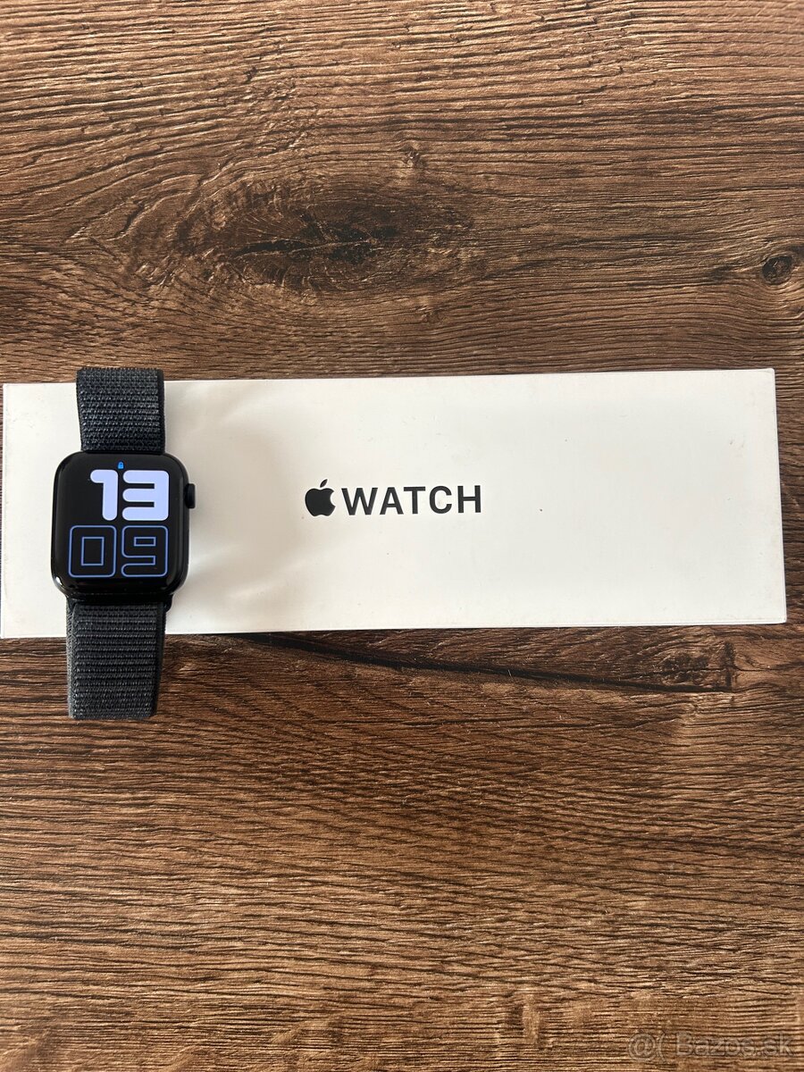 Apple Watch SE 44mm 2.generacia 100% - 6