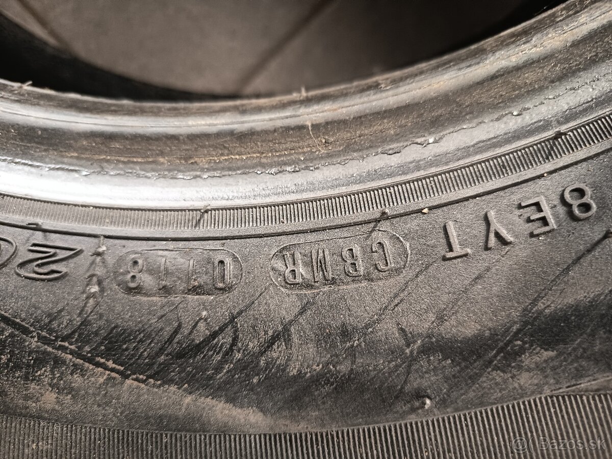 Predám letné pneu. 205/70R15 - 6