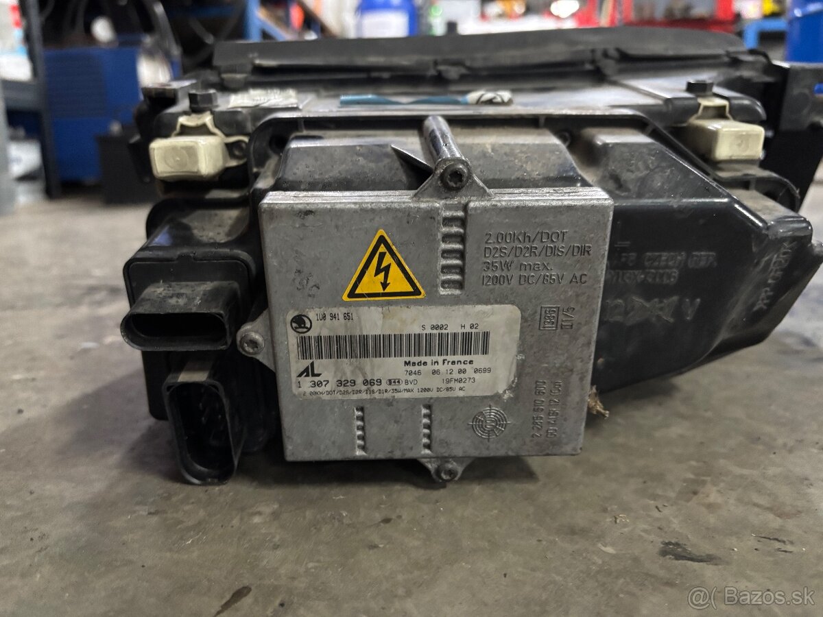 Xenony Octavia 1 - 6