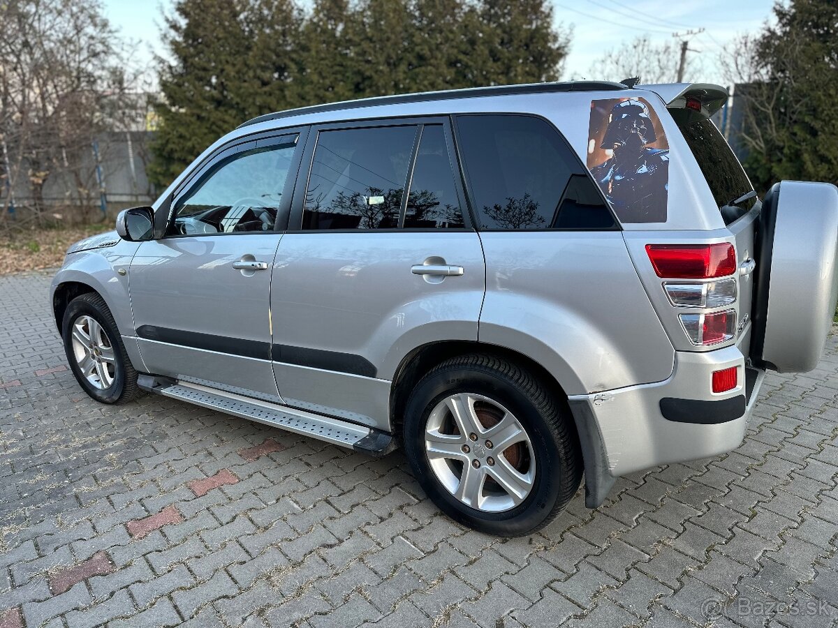 Suzuki Grand Vitara 2,0 Benzín 4WD AT - 6