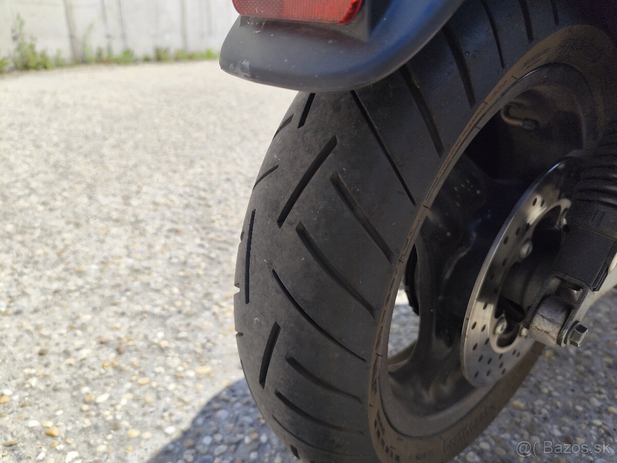 Yamaha maxster 125 - 6