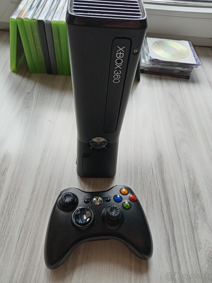 Xbox 360 S - 6