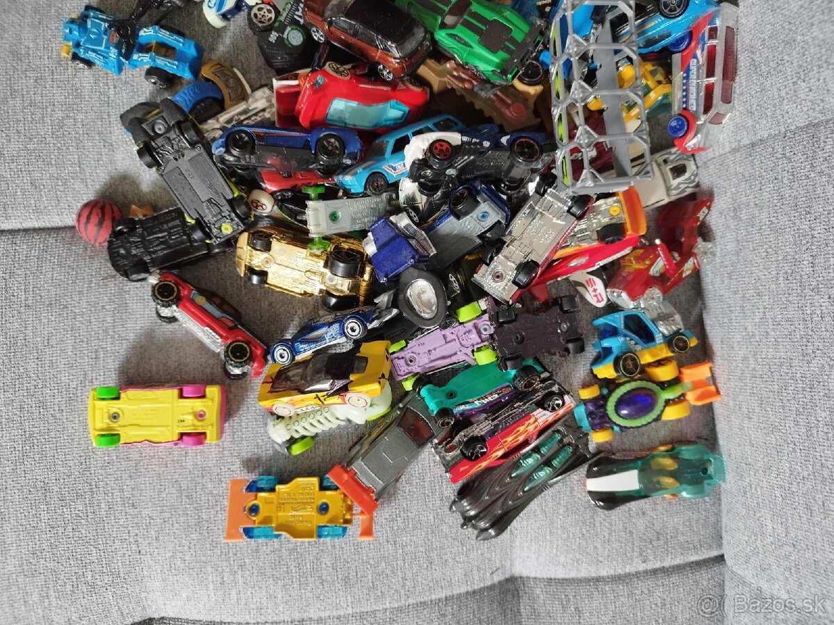 Hot Wheels autíčka 77ks - 6