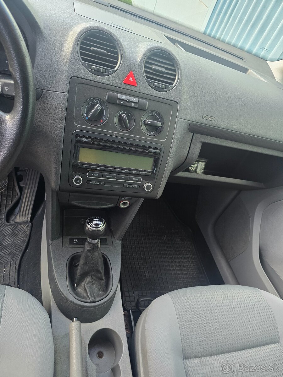 Vw caddy 1.9 77kw 4x4 7 miestna - 6