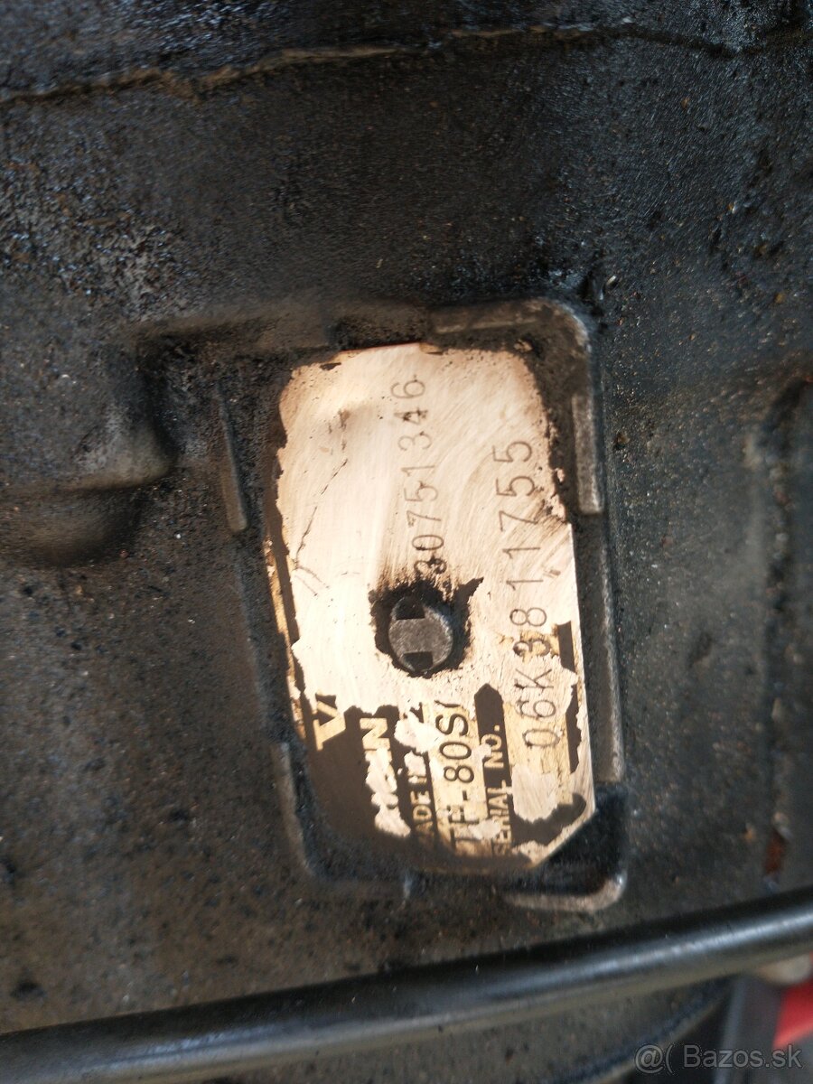 Rozpredam volvo xc90 136kw d5 rok 2006 - 6