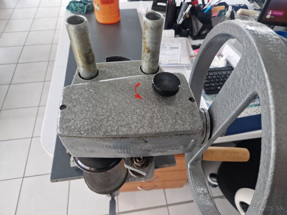 Uzatvárač konzerv /rezervovaný do 22.11./ - 6