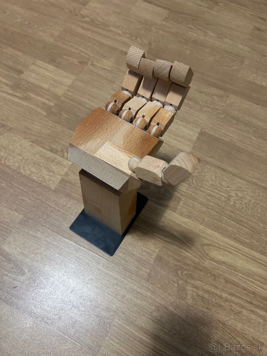 Predám počítač + 2X monitory + klavesnica + myš + joystick - 6