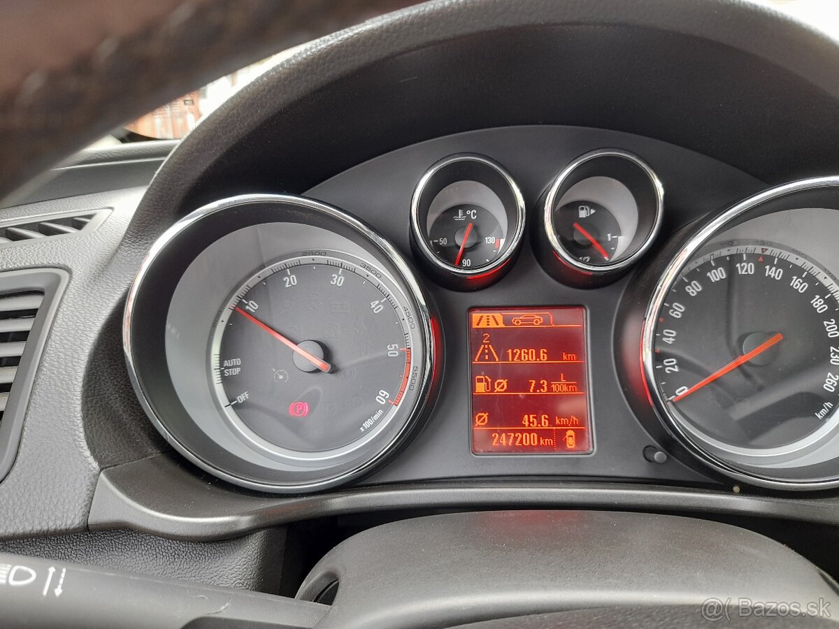 Opel Insignia 4x4 2.0 CDTI 118kw - 6