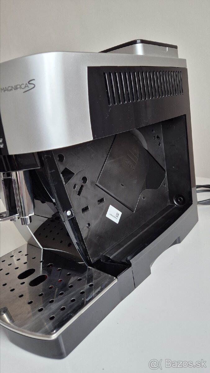 2021 Kávovar DeLonghi Magnifica S - 6