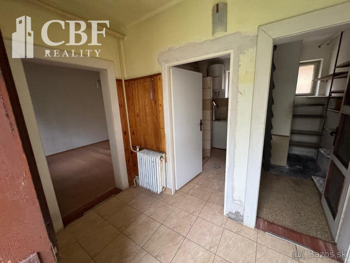 Plešivec v centre obce dom na predaj - 6