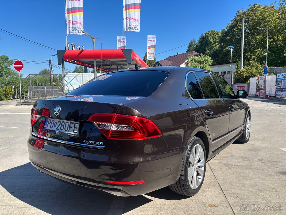 Skoda Superb 2.0tdi dsg 4x4 - 6