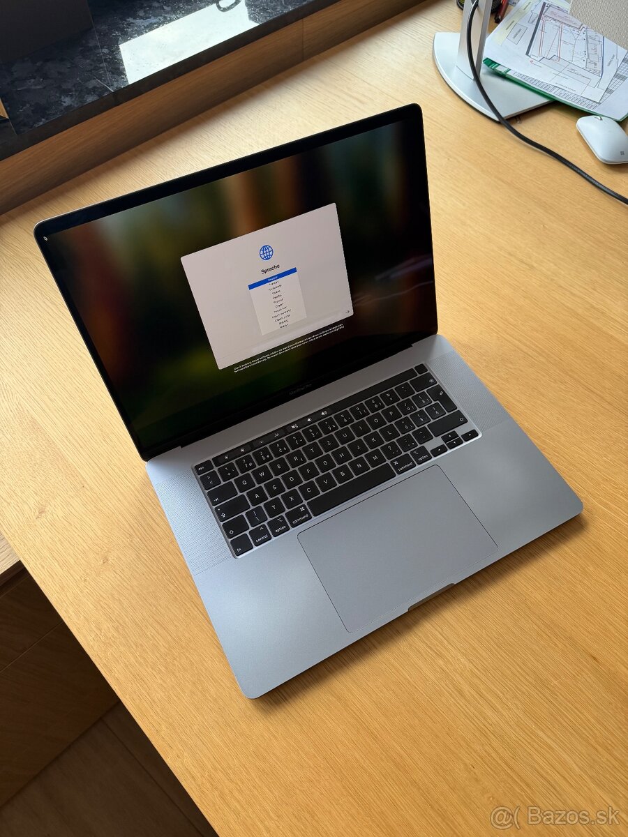 MacBook Pro 16, I9, Vesmírne sivý 2020 - 6