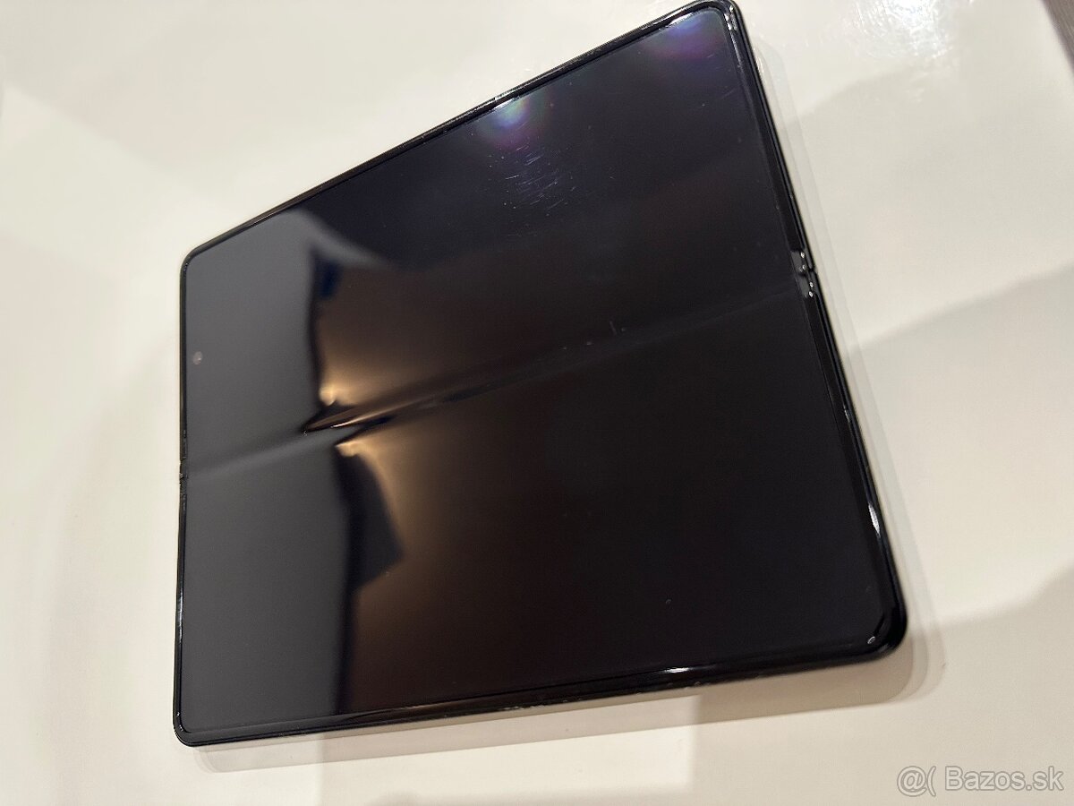 Samsung Galaxy Z Fold 3 - 6