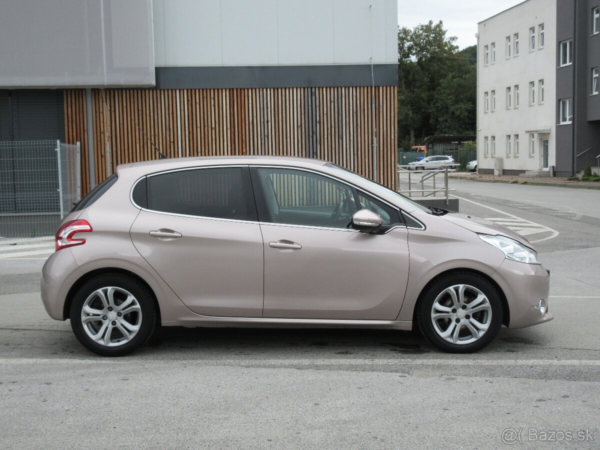 Peugeot 208 1.4 Vti Allure - 6