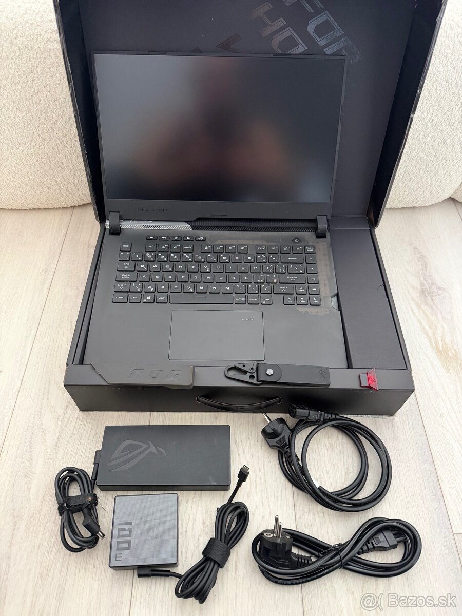 ASUS ROG Strix SCAR 15 | RTX 3070 | 32 GB RAM | 3TB SSD - 6