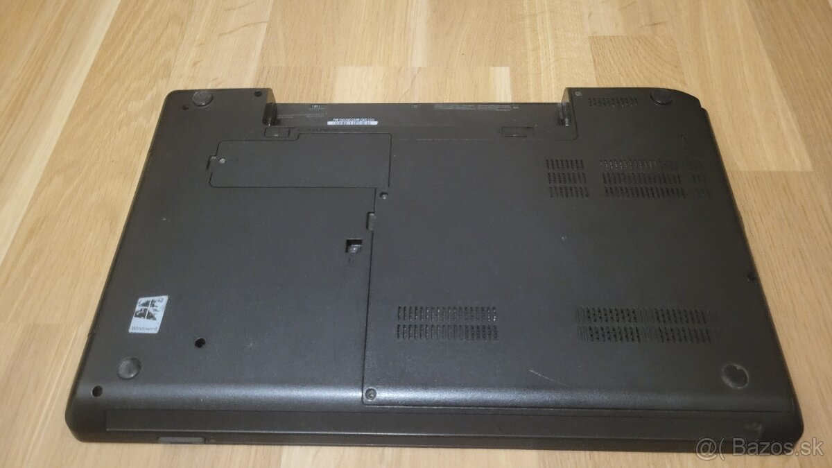 Pokukam Lenovo E535 bez displaya - 6