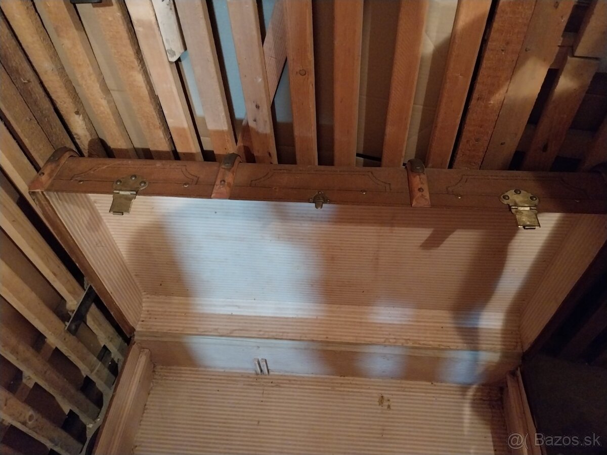 Starožitný lodný kufor - 6