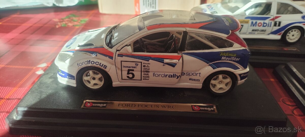 Modely Burago 1/24 escort focus - 6