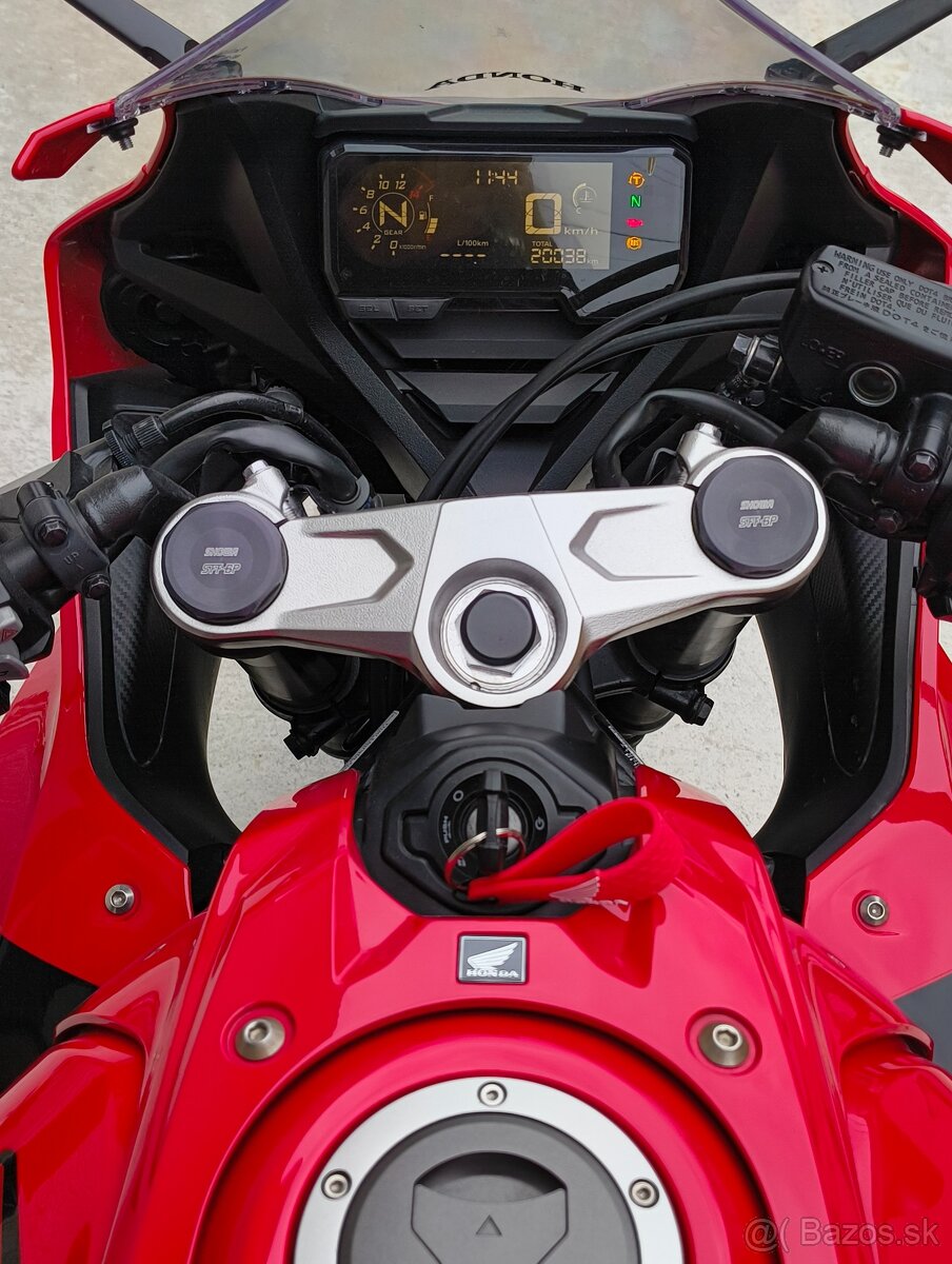 Honda CBR 650R - 6