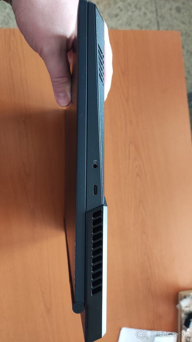 Predám herný laptop Lenovo Legion 5 (17ACH6H) - 6