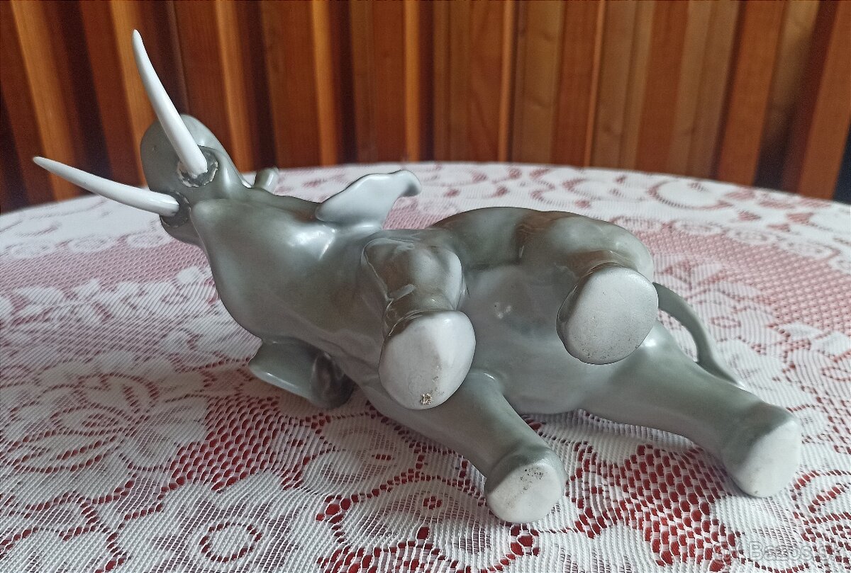 Slon - royal dux - 6